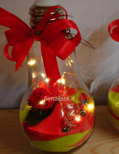 lampadina vetro con rosa stabilizzata